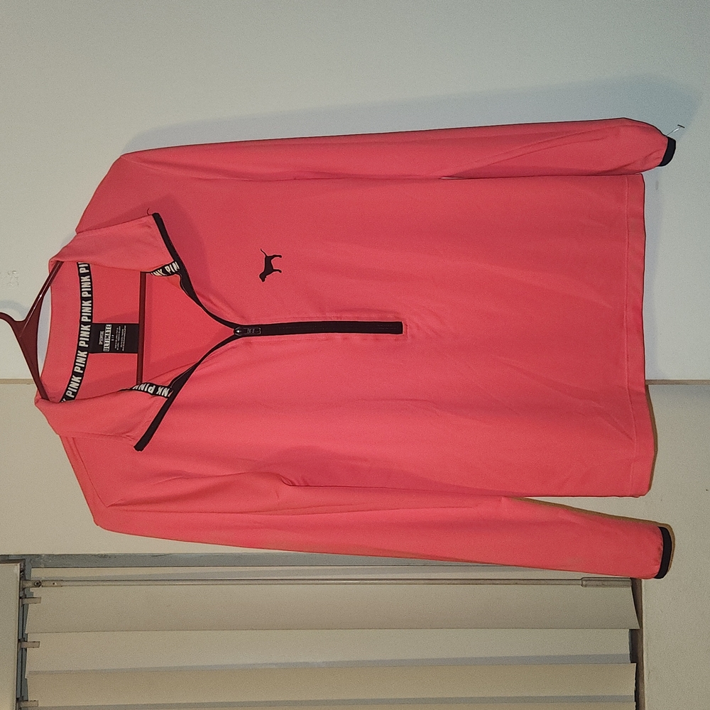 VS Pink Ultimate pullover size S